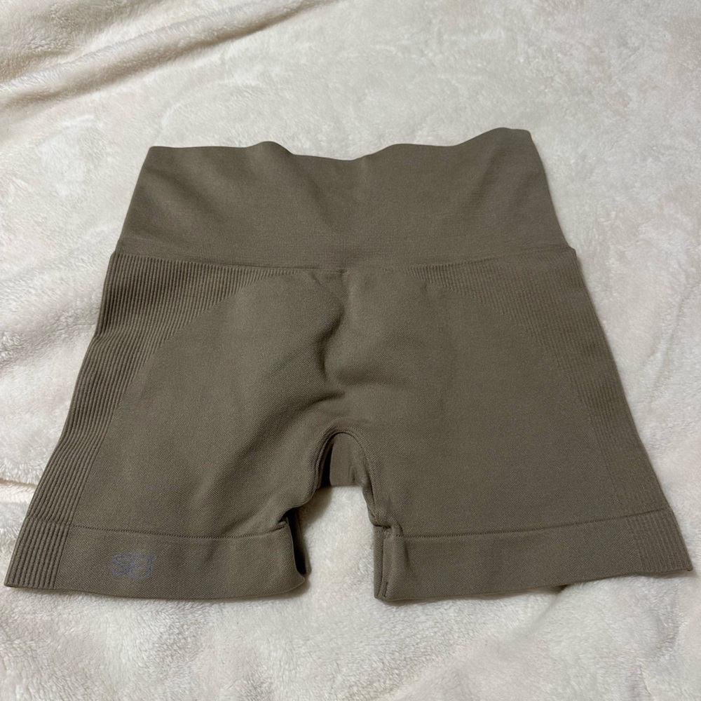 SET Active shorts